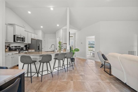 House in Rotonda, Florida 4 bedrooms, 163.69 sq.m. № 2207788 - photo 17