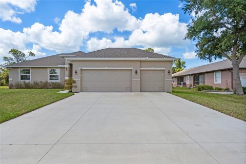 House in Rotonda, Florida 4 bedrooms, 163.69 sq.m. № 2207788 - photo 12