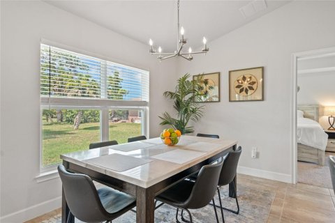 House in Rotonda, Florida 4 bedrooms, 163.69 sq.m. № 2207788 - photo 26