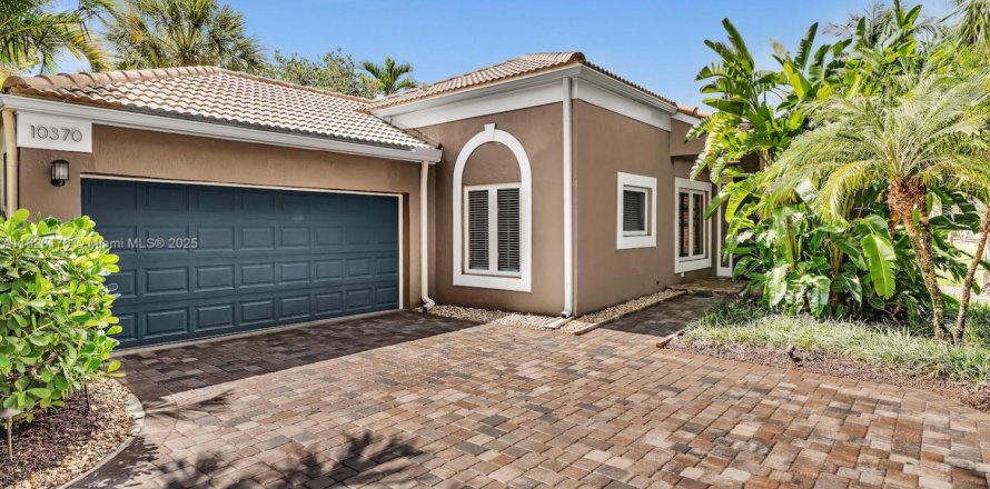Villa ou maison à Plantation, Floride 3 chambres, 156.08 m2 № 1925253