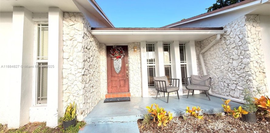 Casa en Dania Beach, Florida 2 dormitorios, 133.78 m2 № 1944453