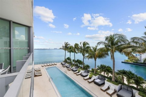 Condominio en venta en Miami, Florida, 1 dormitorio, 87.7 m2 № 1980262 - foto 1