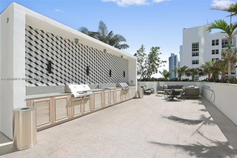 Condominio en venta en Miami, Florida, 1 dormitorio, 87.7 m2 № 1980262 - foto 23
