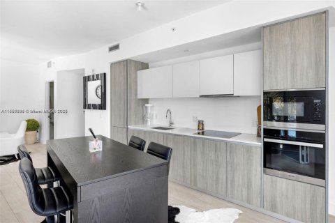 Condominio en venta en Miami, Florida, 1 dormitorio, 87.7 m2 № 1980262 - foto 6