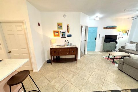 Condo in Seminole, Florida, 2 bedrooms  № 2155997 - photo 10