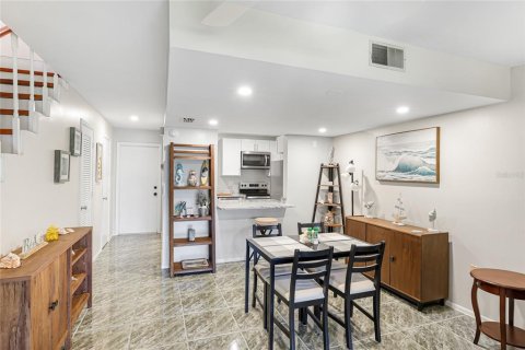 Touwnhouse à vendre à Sarasota, Floride: 2 chambres, 124.77 m2 № 1899268 - photo 7