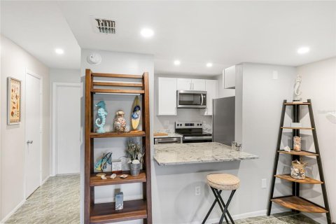Touwnhouse à vendre à Sarasota, Floride: 2 chambres, 124.77 m2 № 1899268 - photo 9