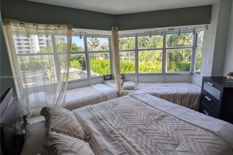 Condo in Miami Beach, Florida, 1 bedroom  № 1966164 - photo 4