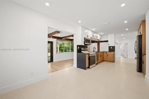 Villa ou maison à louer à Hollywood, Floride: 3 chambres, 187.66 m2 № 2073658 - photo 17