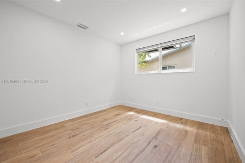 Villa ou maison à louer à Hollywood, Floride: 3 chambres, 187.66 m2 № 2073658 - photo 28