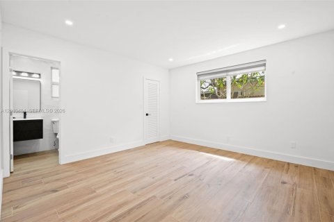 Villa ou maison à louer à Hollywood, Floride: 3 chambres, 187.66 m2 № 2073658 - photo 21