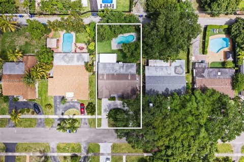 Villa ou maison à louer à Hollywood, Floride: 3 chambres, 187.66 m2 № 2073658 - photo 4