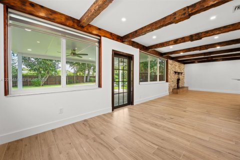 Villa ou maison à louer à Hollywood, Floride: 3 chambres, 187.66 m2 № 2073658 - photo 19
