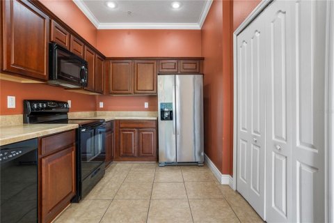 Condo in Sanford, Florida, 2 bedrooms № 2149957 - photo 5