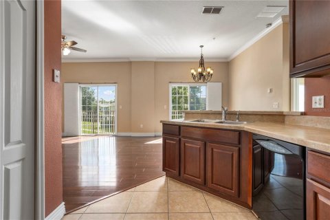 Condo in Sanford, Florida, 2 bedrooms № 2149957 - photo 4