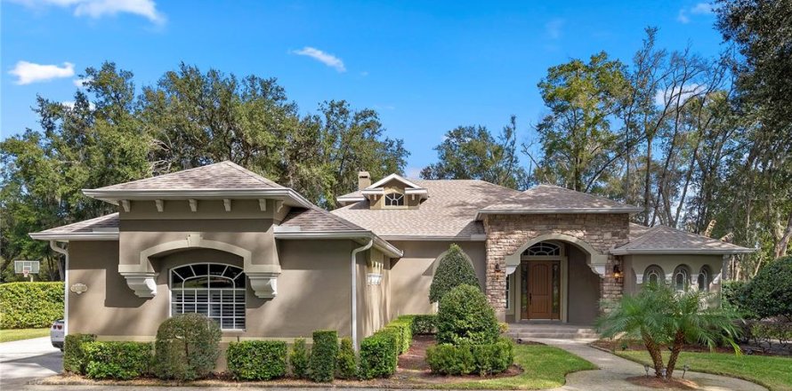 Villa ou maison à Sanford, Floride 4 chambres, 313.45 m2 № 2143539