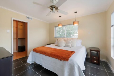 House in Bradenton, Florida 3 bedrooms, 154.31 sq.m. № 2258559 - photo 25
