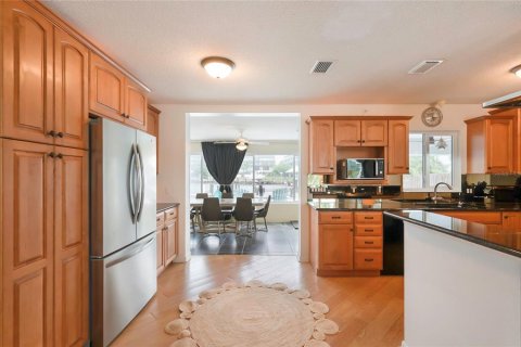 House in Bradenton, Florida 3 bedrooms, 154.31 sq.m. № 2258559 - photo 15