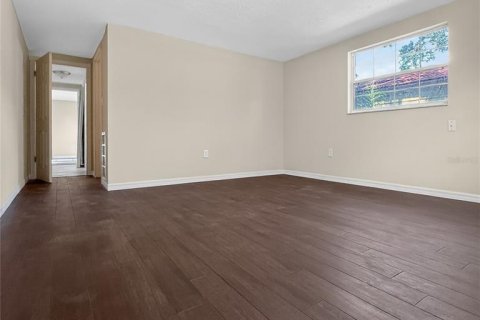 House in Lutz, Florida 6 bedrooms, 353.77 sq.m. № 2098224 - photo 20