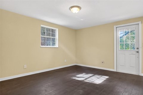 House in Lutz, Florida 6 bedrooms, 353.77 sq.m. № 2098224 - photo 12