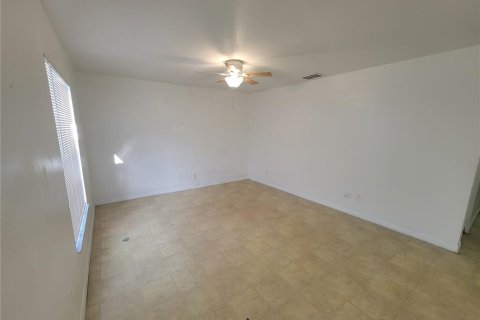 House in Ocala, Florida 3 bedrooms, 102.84 sq.m. № 2195416 - photo 4