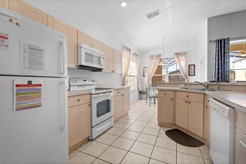 House in Kissimmee, Florida 3 bedrooms, 154.59 sq.m. № 1725816 - photo 10