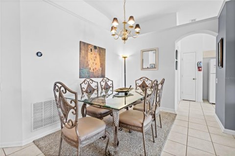 House in Kissimmee, Florida 3 bedrooms, 154.59 sq.m. № 1725816 - photo 9