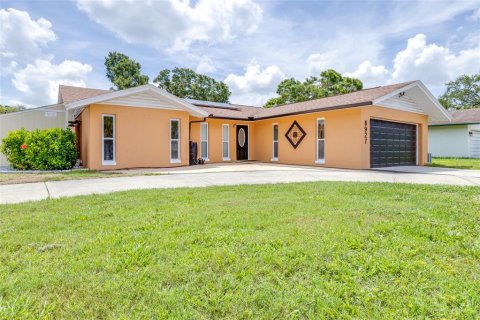 House in Seminole, Florida 3 bedrooms, 128.48 sq.m. № 1803614 - photo 3