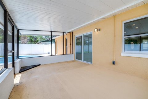 House in Seminole, Florida 3 bedrooms, 128.48 sq.m. № 1803614 - photo 28