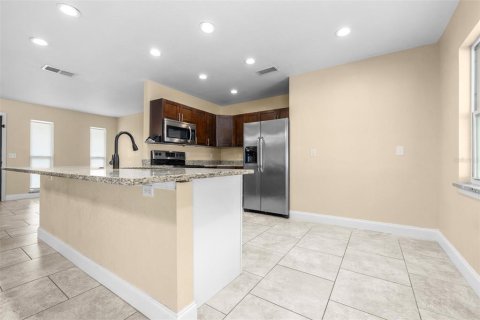 House in Seminole, Florida 3 bedrooms, 128.48 sq.m. № 1803614 - photo 11