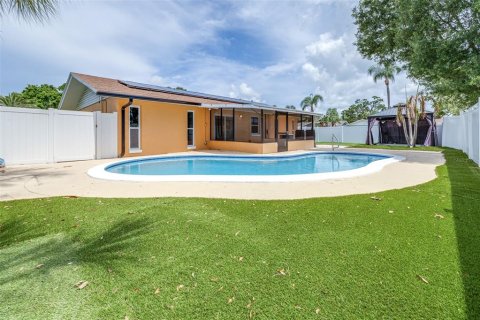 House in Seminole, Florida 3 bedrooms, 128.48 sq.m. № 1803614 - photo 29