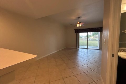 Condo in Punta Gorda, Florida, 2 bedrooms  № 1147985 - photo 5