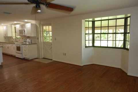 Casa en venta en Homestead, Florida, 5 dormitorios, 315.03 m2 № 2247409 - foto 8