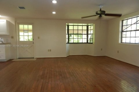 Casa en venta en Homestead, Florida, 5 dormitorios, 315.03 m2 № 2247409 - foto 7