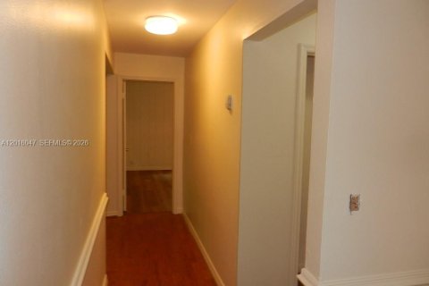Casa en venta en Homestead, Florida, 5 dormitorios, 315.03 m2 № 2247409 - foto 20