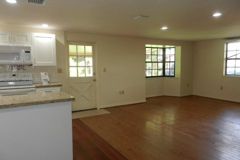 Casa en venta en Homestead, Florida, 5 dormitorios, 315.03 m2 № 2247409 - foto 9
