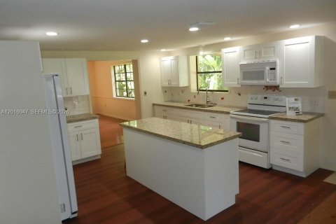 Casa en venta en Homestead, Florida, 5 dormitorios, 315.03 m2 № 2247409 - foto 11