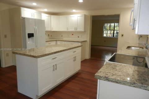 Casa en venta en Homestead, Florida, 5 dormitorios, 315.03 m2 № 2247409 - foto 15
