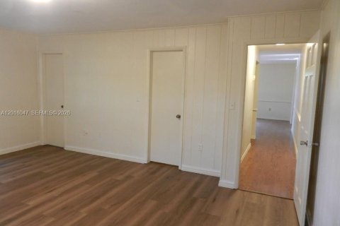 Casa en venta en Homestead, Florida, 5 dormitorios, 315.03 m2 № 2247409 - foto 25