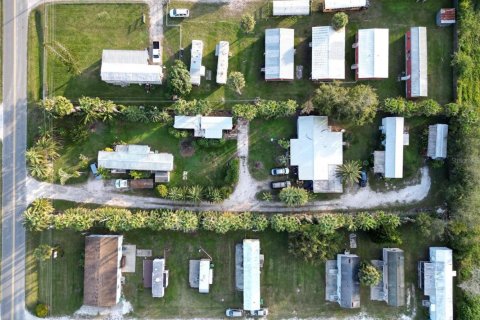Commercial property in Okeechobee, Florida № 2248478 - photo 5
