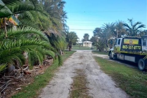 Commercial property in Okeechobee, Florida № 2248478 - photo 19