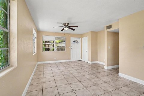Villa ou maison à vendre à Daytona Beach, Floride: 3 chambres, 92.53 m2 № 2399376 - photo 5