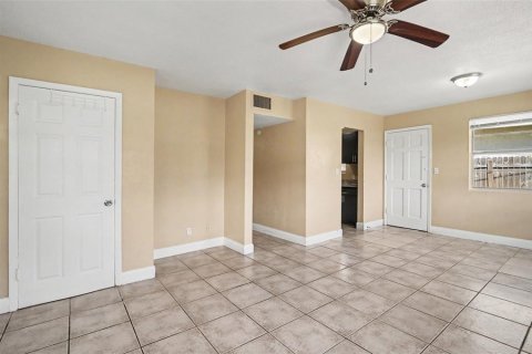 Villa ou maison à vendre à Daytona Beach, Floride: 3 chambres, 92.53 m2 № 2399376 - photo 3