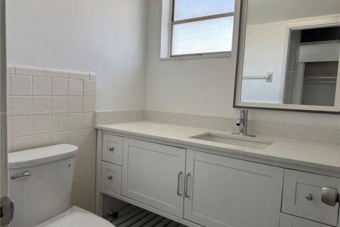 Copropriété à vendre à Hallandale Beach, Floride: 2 chambres, 88.63 m2 № 1836102 - photo 11