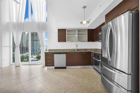 Condo in Miami, Florida, 2 bedrooms  № 1956322 - photo 14