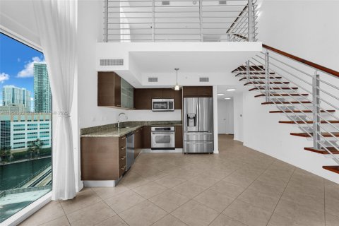 Condo in Miami, Florida, 2 bedrooms  № 1956322 - photo 20