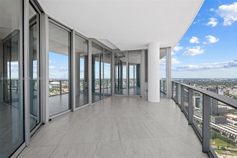Condo in Miami, Florida, 4 bedrooms  № 2040989 - photo 6
