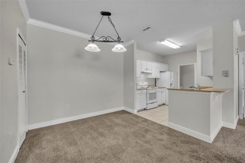 Condo in Winter Garden, Florida, 2 bedrooms  № 2100599 - photo 19