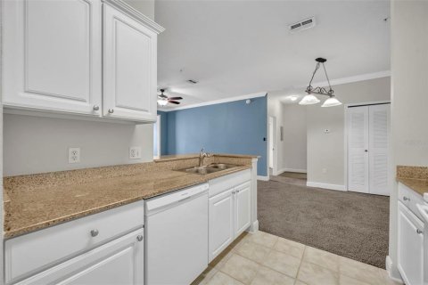 Condo in Winter Garden, Florida, 2 bedrooms  № 2100599 - photo 17
