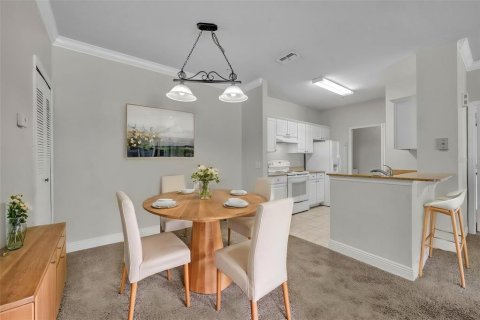Condo in Winter Garden, Florida, 2 bedrooms  № 2100599 - photo 18